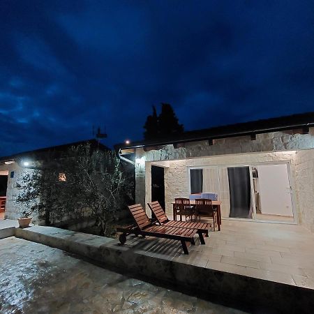 Apartmani Morovi Dvori Drage Extérieur photo