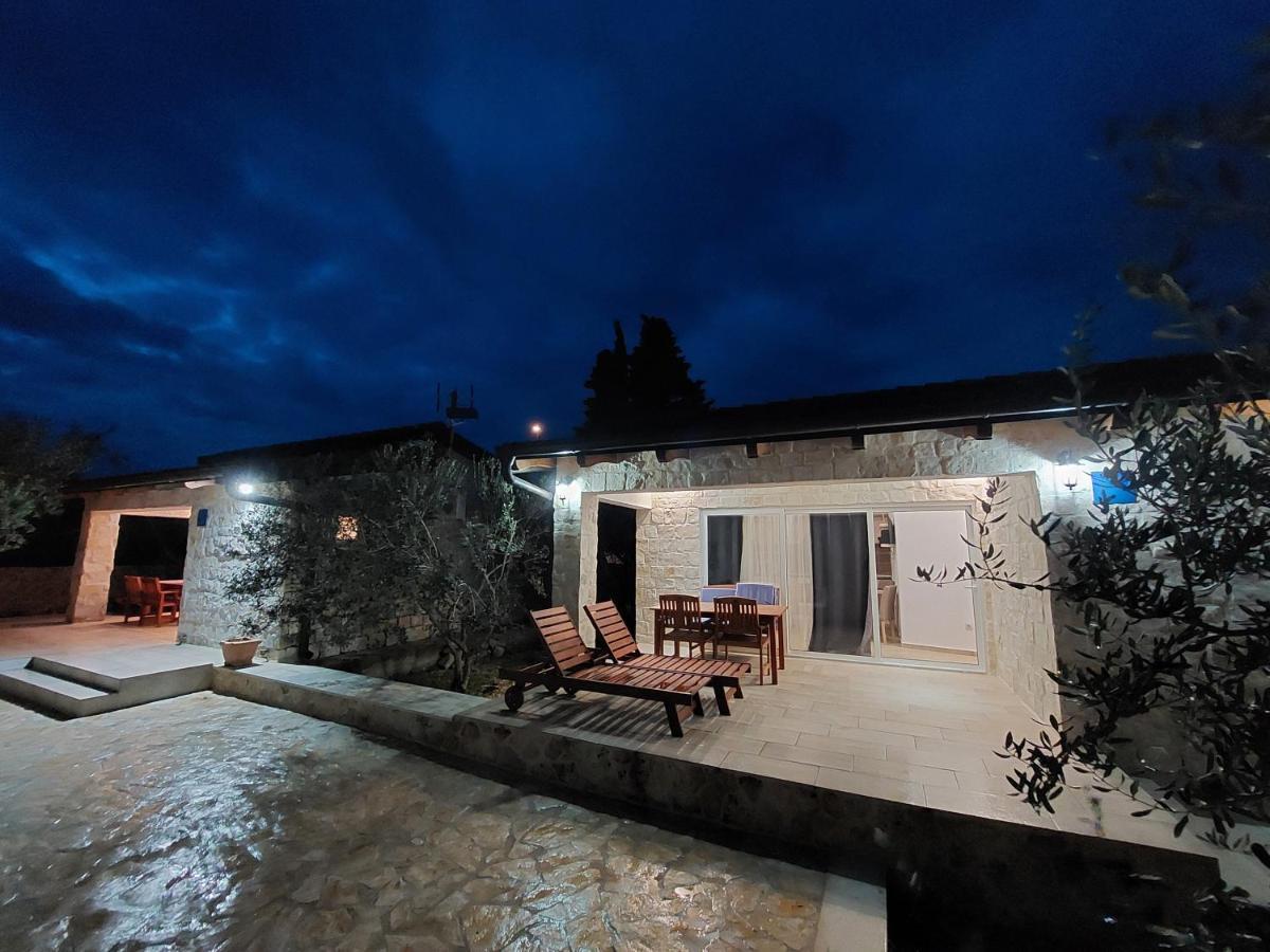 Apartmani Morovi Dvori Drage Extérieur photo